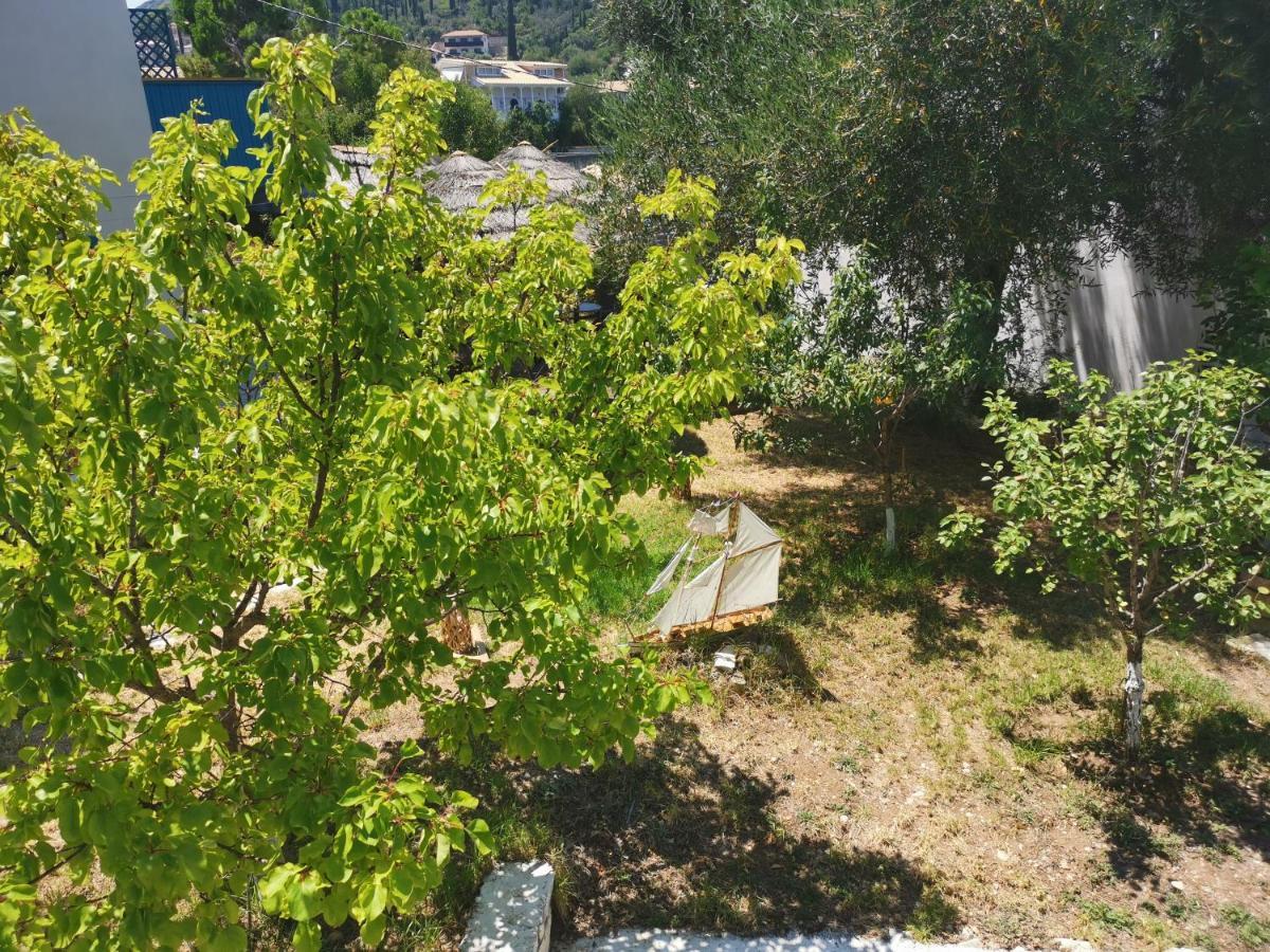 Iris Studios Ayios Nikitas Luaran gambar