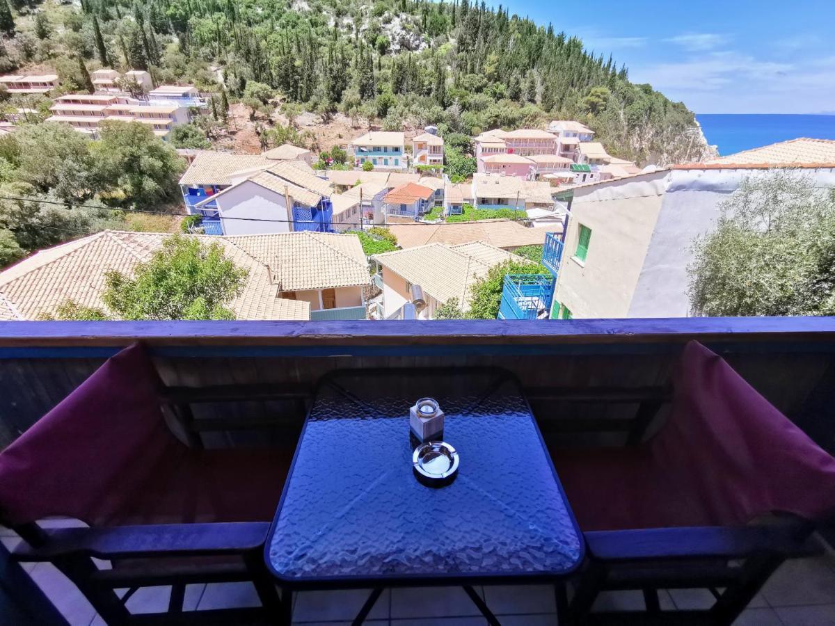 Iris Studios Ayios Nikitas Luaran gambar