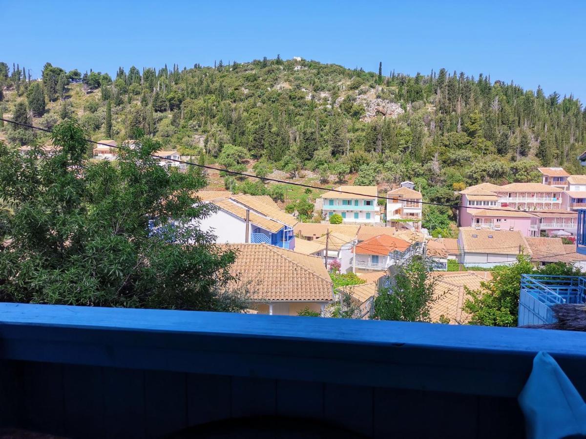Iris Studios Ayios Nikitas Luaran gambar