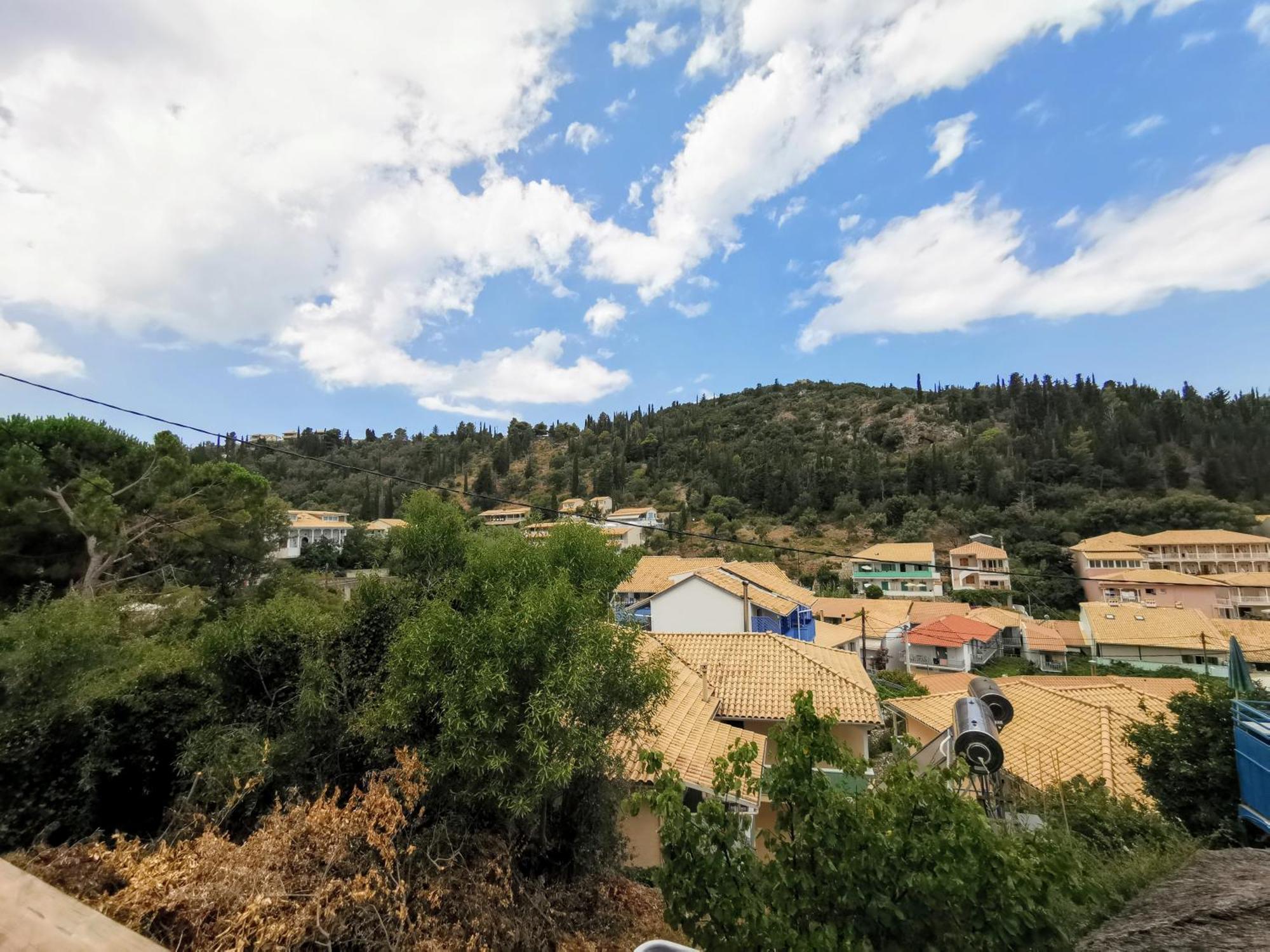 Iris Studios Ayios Nikitas Bilik gambar
