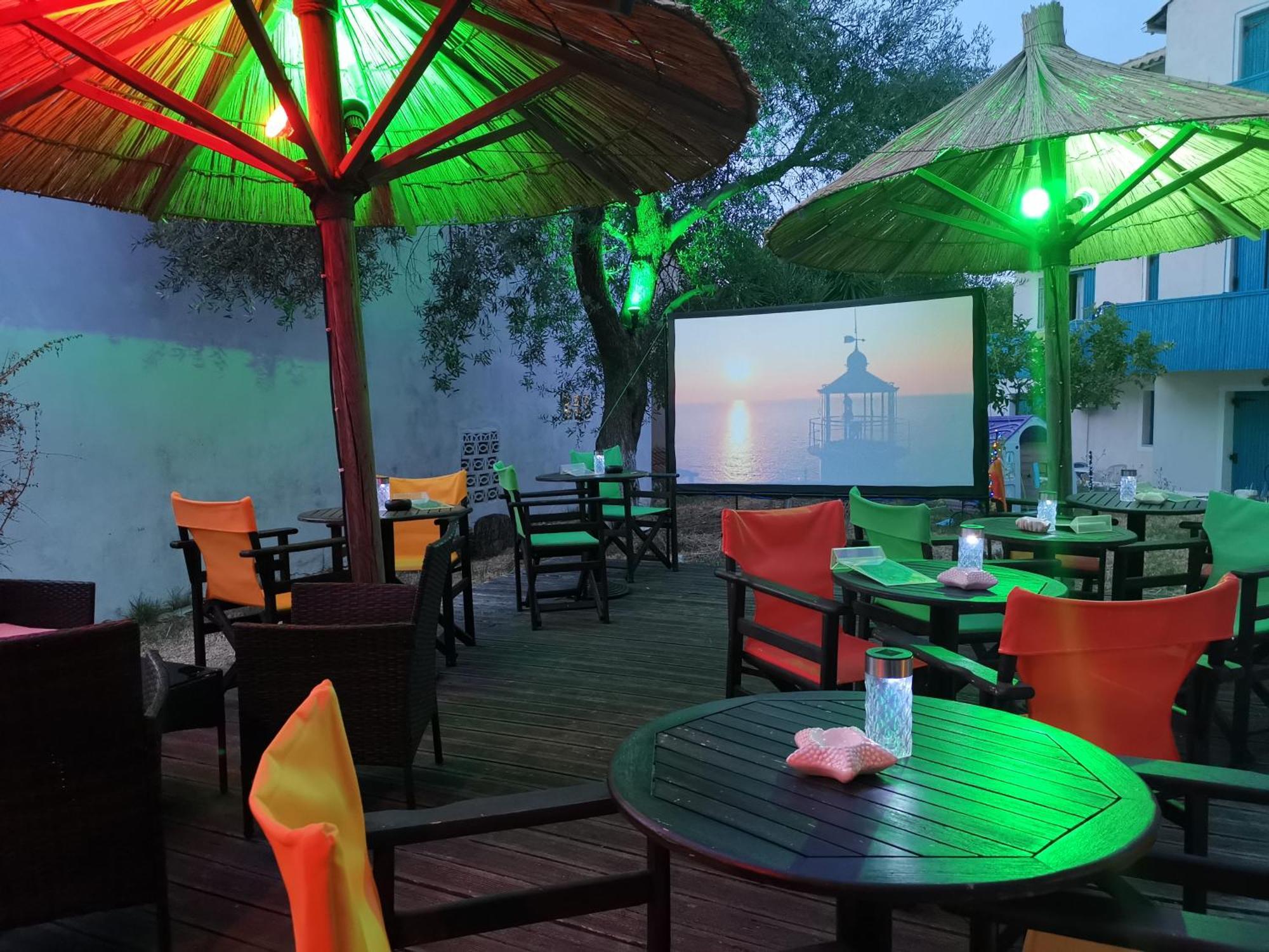 Iris Studios Ayios Nikitas Luaran gambar