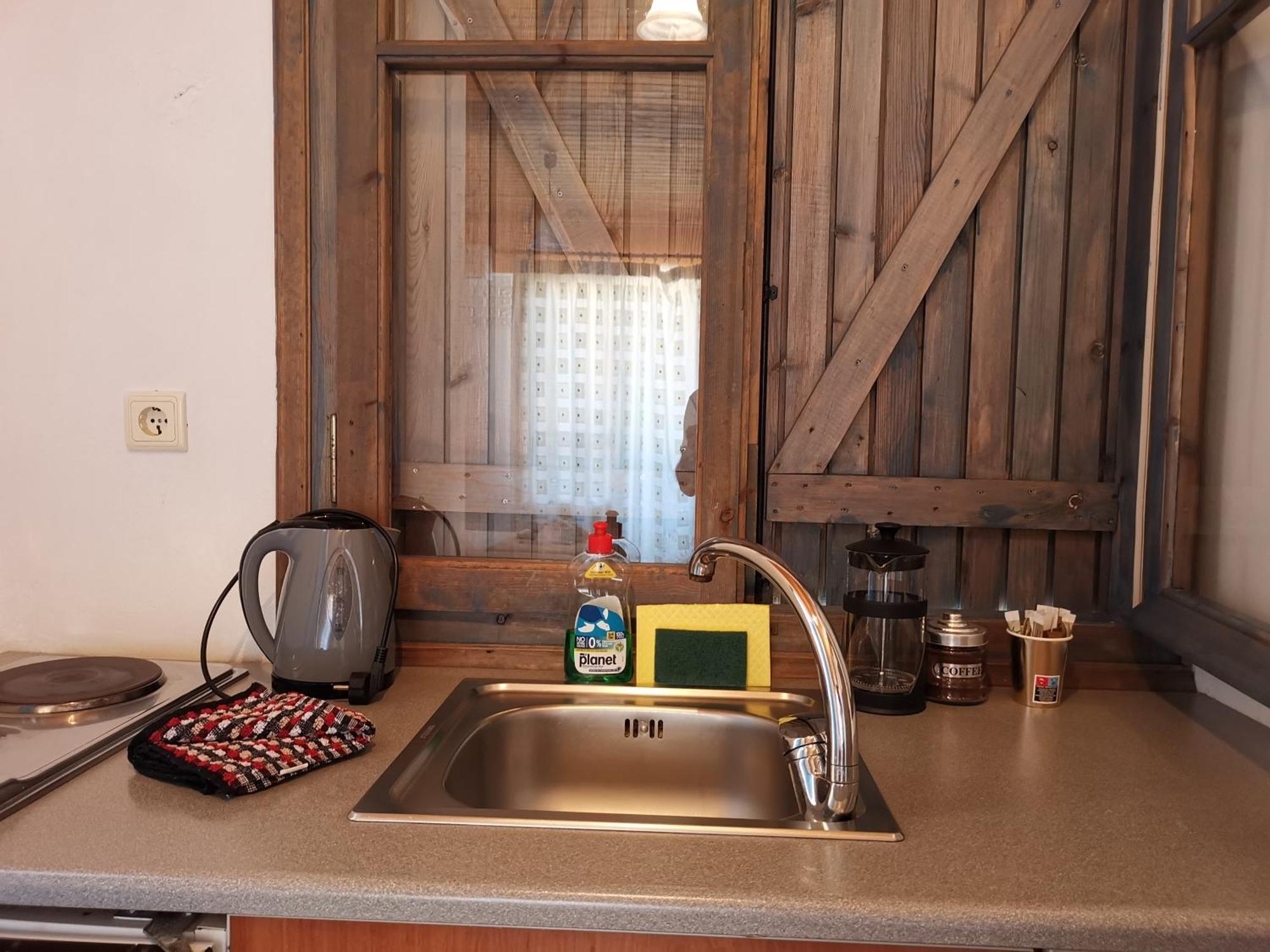 Iris Studios Ayios Nikitas Luaran gambar