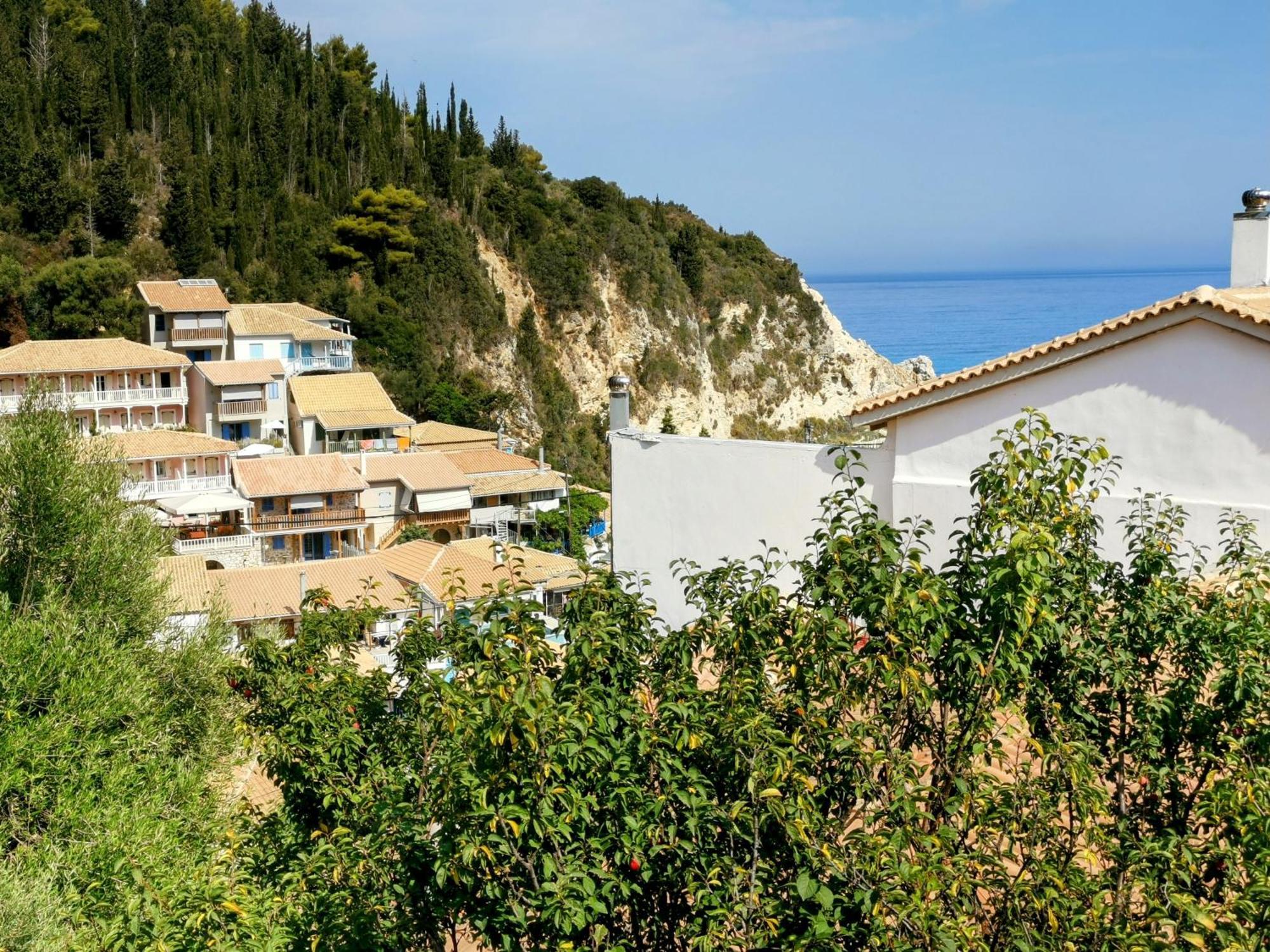 Iris Studios Ayios Nikitas Luaran gambar